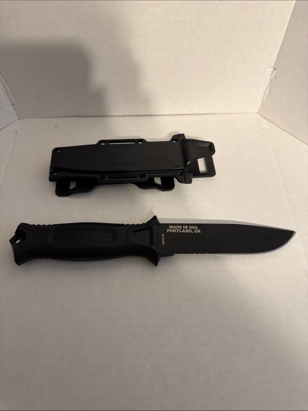 Gerber Gear StrongArm fixed blade knife tactical survival Made in USA - Picture 2 of 6